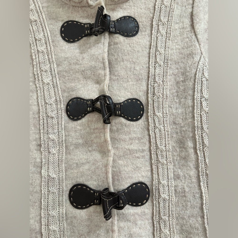 VENARIO Dina Duffle Coat 100% Wool Jacket Size M Beige Equestrian NWOT Knit‌‌ - Picture 3 of 9